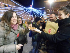 Degustación de gofres en la Muestra Navideña