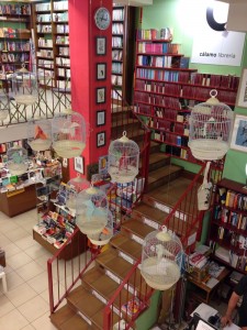 Interior desde el balcón de Librería Cálamo