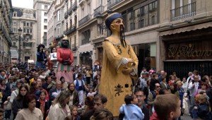 Gigantes y cabezudos darán color a las calles (Aranzazu Peyrotau)