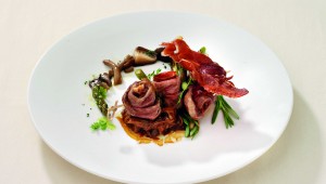 Rollitos de ternasco con jamón. FOTO: Grupo Pastores.