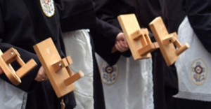 Matracas de la cofradía Ecce Homo de Zaragoza